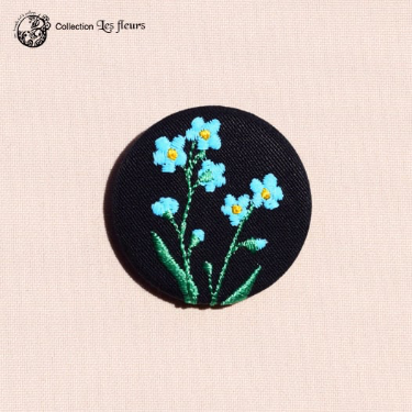 Broche petit format Myosotis