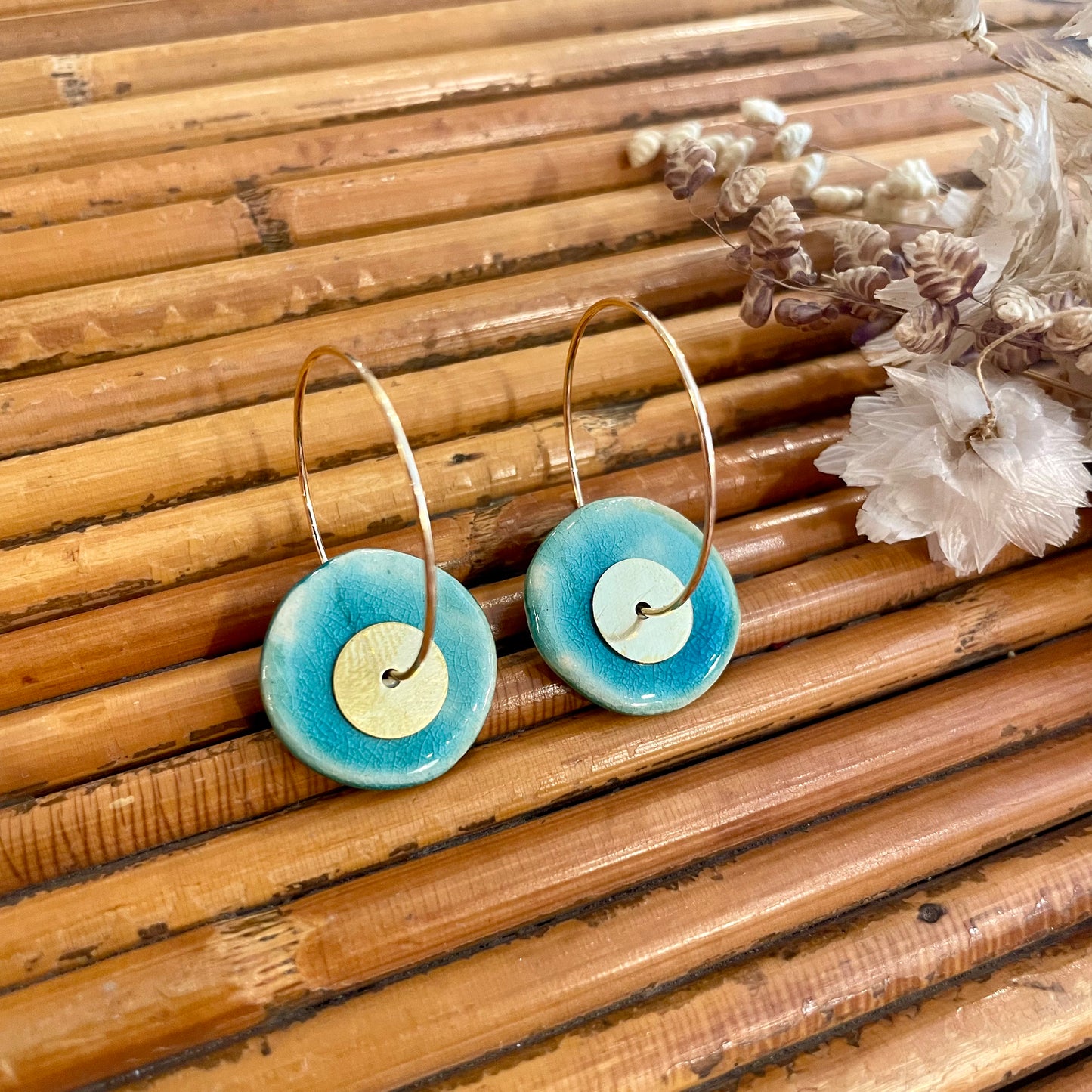 Boucles d'oreilles en céramique cercle bleu clair