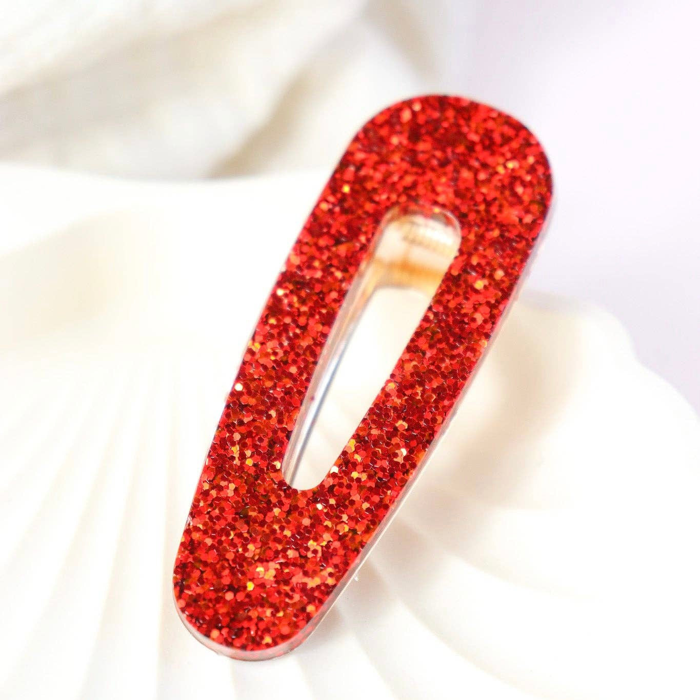 Barrette triangle paillettes rouges